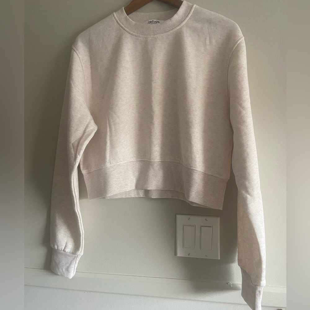🌸 Refuge 🌸 cropped cream sweater - Picture 4 of 9